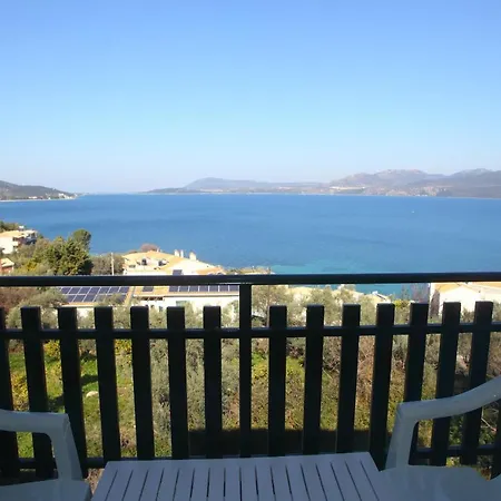 Impeccable 4-bed House In بيت للعطل نِكيانا